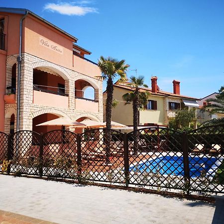 Bed & Breakfast Anita Medulin Bagian luar foto
