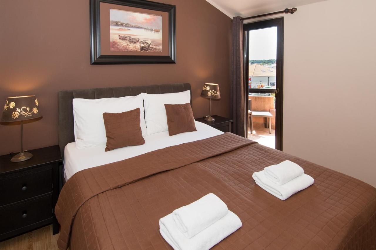 Bed & Breakfast Anita Medulin Bagian luar foto