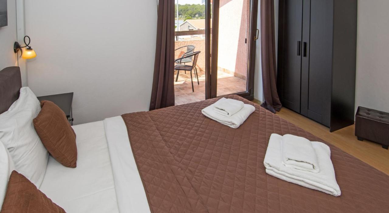 Bed & Breakfast Anita Medulin Bagian luar foto