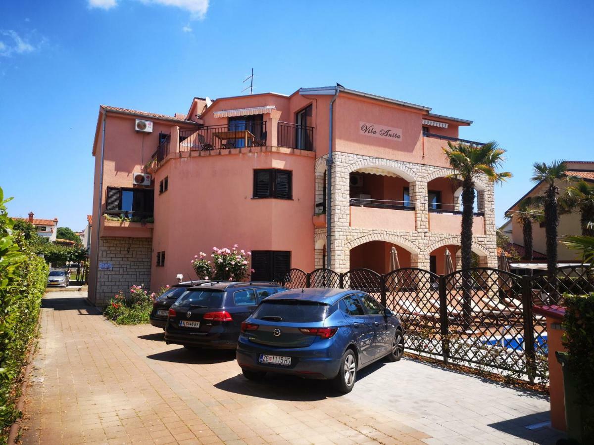 Bed & Breakfast Anita Medulin Bagian luar foto